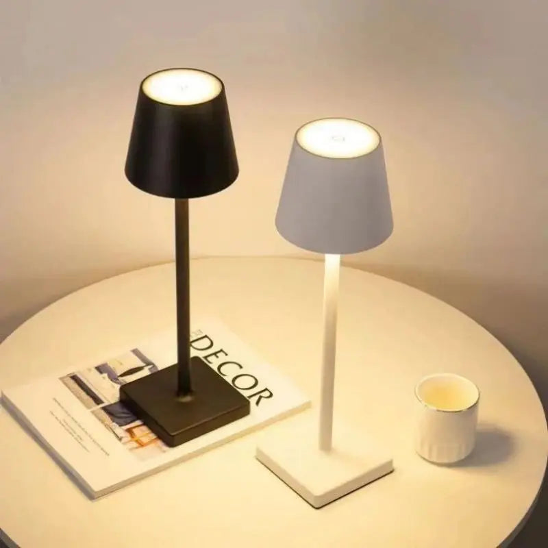 Hotel Cordless USB recarregável lâmpada de mesa Poldina impermeável interruptor de toque lâmpada de mesa para quarto hotel sala de estar restaurante
